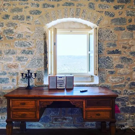 Stone Oasis Apartament